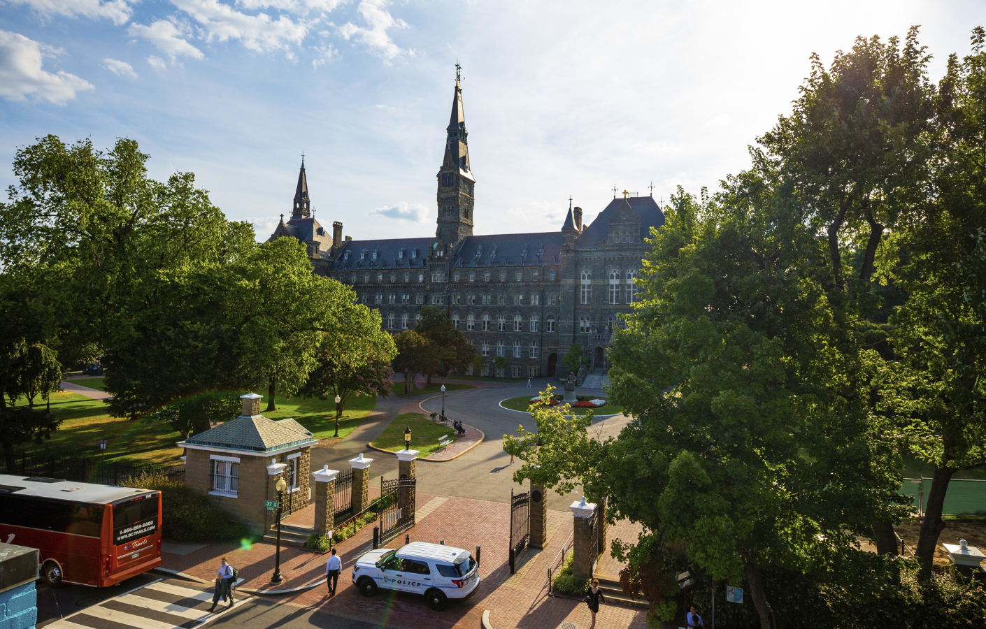 Photo shows Healy Hall on the front lawn of Georgetown&#039;s campus.