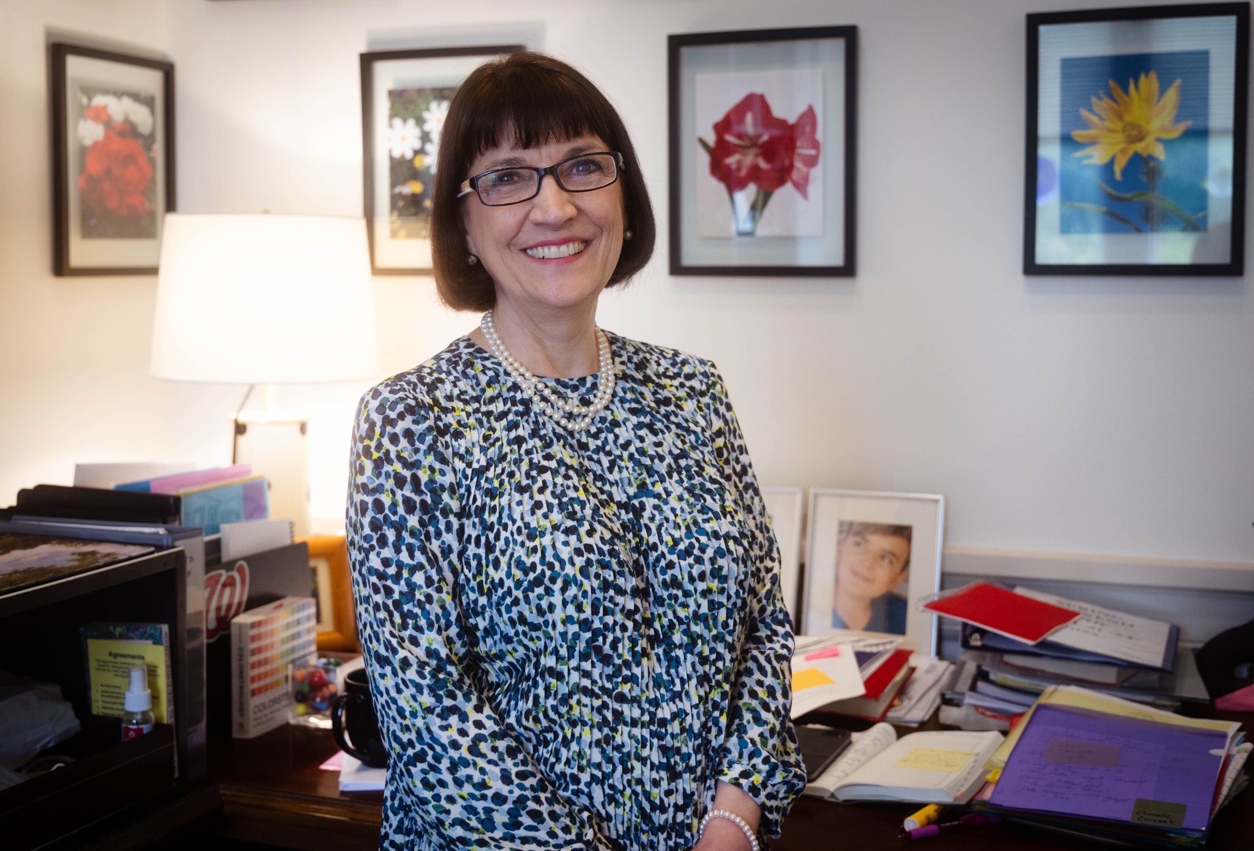 An image of Marie Mattson, secretary of the university who reads the charter of Georgetown University