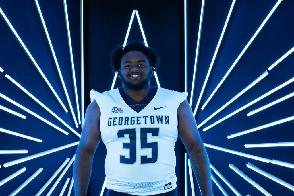 VeRon Garrison (B'25) in a GU football uniform