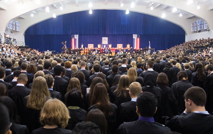 convocation crowd