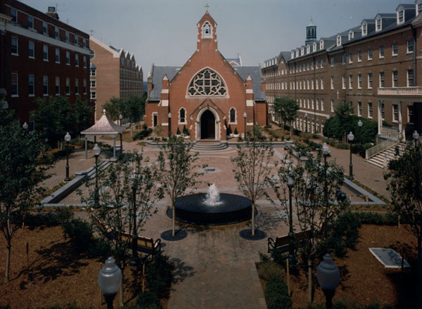 A photo of the newly added fountain in Dahlgren Quad in 1989. 
