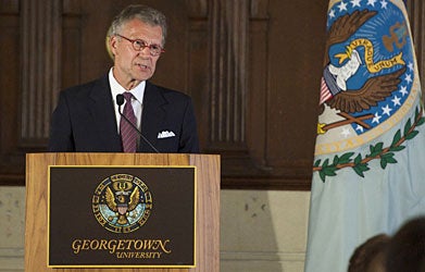 Tom Daschle speaks at a podium